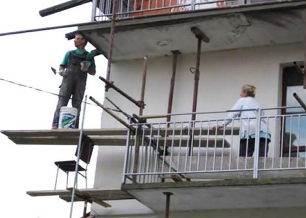  Crazy men doing dangerous things