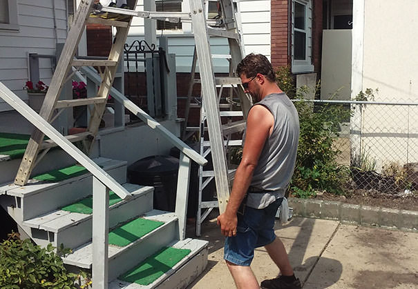  Crazy men doing dangerous things