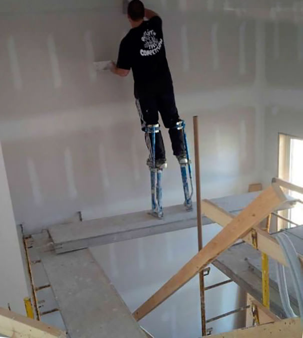  Crazy men doing dangerous things