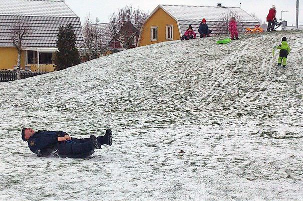  Yesterday A Swedish Police Officer Borrowed A Snow Sled From Some Neighborhood Kids