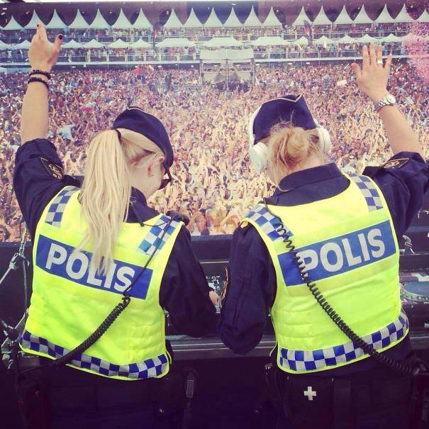 The Swedish Police Posted This On Their Official Facebook Page During A Music Festival With The Text: "It