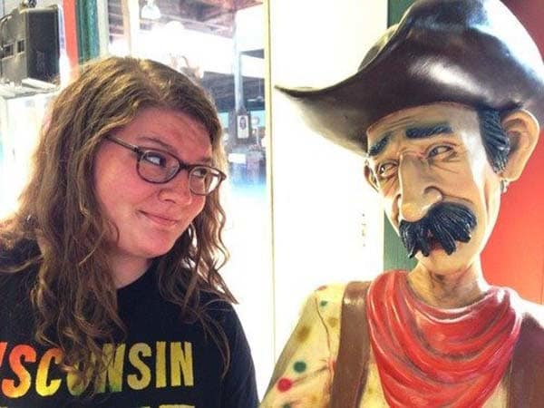 funny statue interaction 19.png