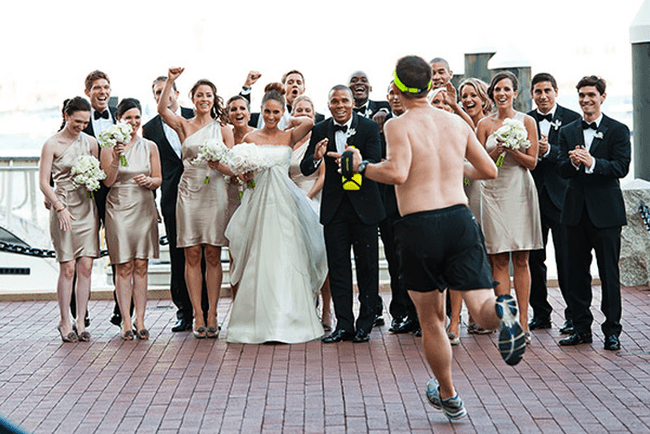 funny wedding photobomb 27