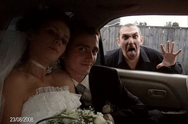 funny wedding photobomb 28