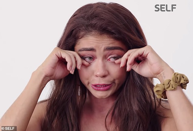 Sarah Hyland Showcases Her Scars From Her 16 Surgeries And Breaks Down