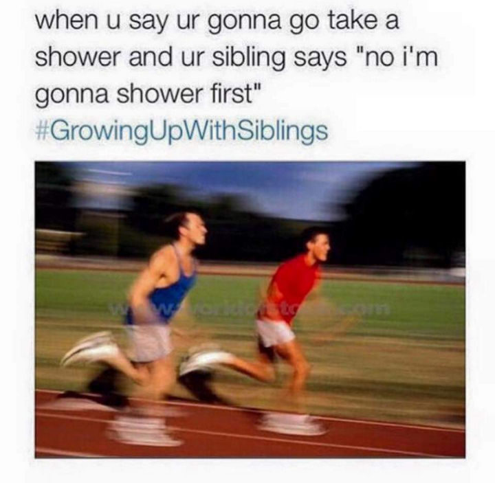 19 Photos of Growing Up With Siblings - A little friendly competition never hurt anyone.