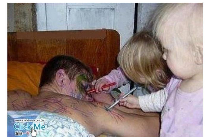 19 Photos of Growing Up With Siblings - You