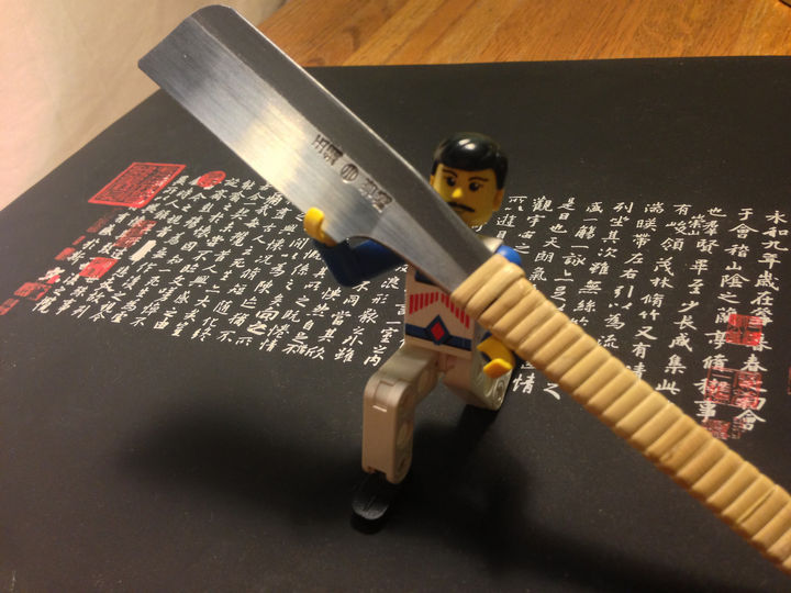 22 Handy Silica Gel Uses - Make your razor blades last longer.