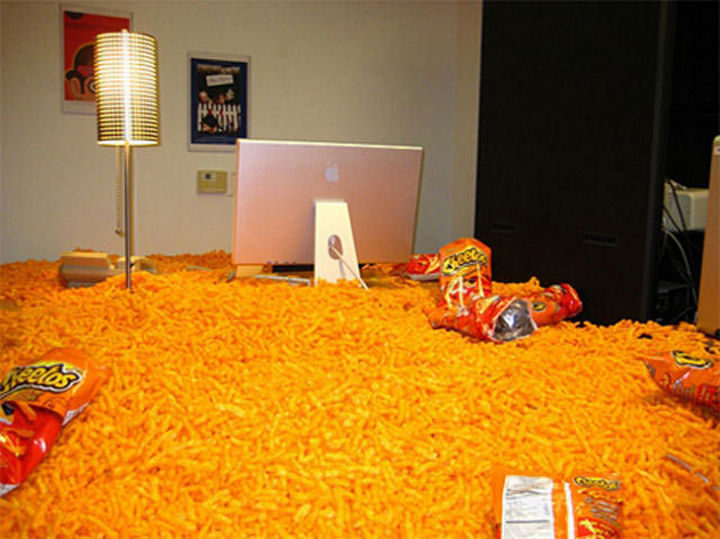 26 Funny Office Pranks - Who