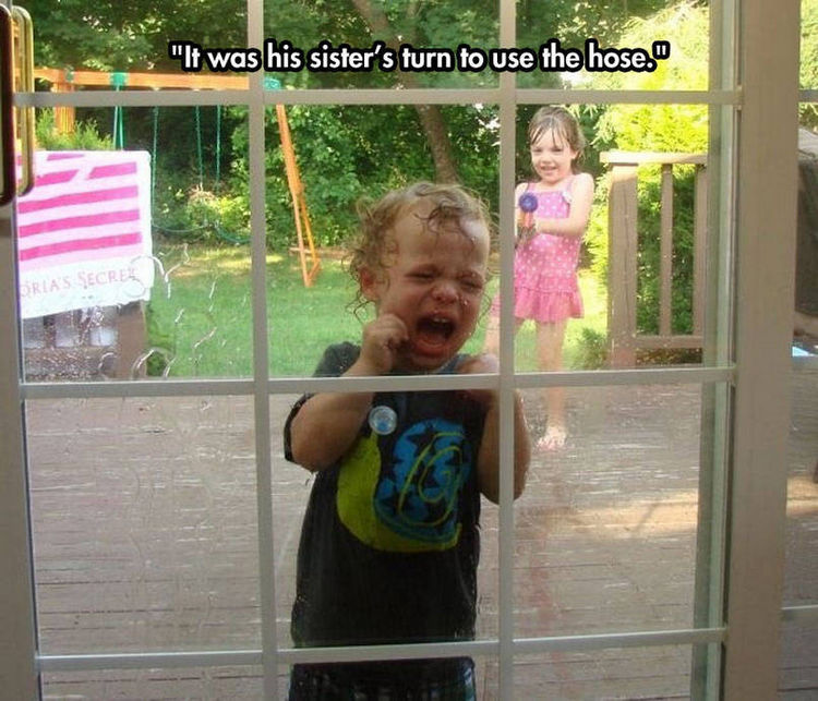 37 Photos of Kids Losing It - It was his sister