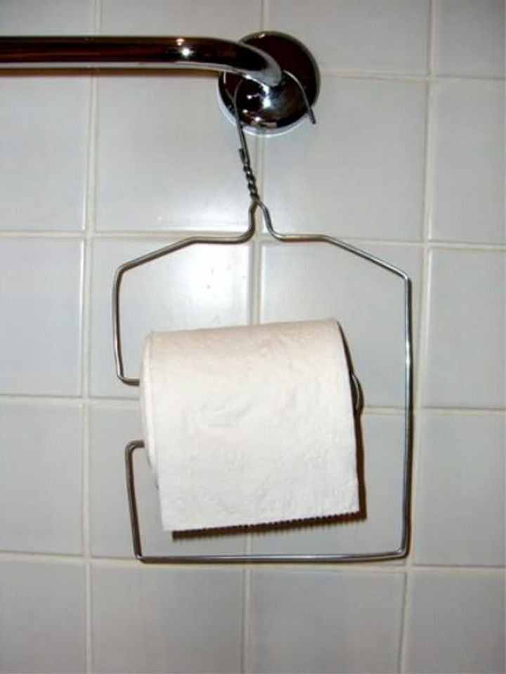 51 Crazy Life Hacks - Cheap and economical DIY toilet roll dispenser.