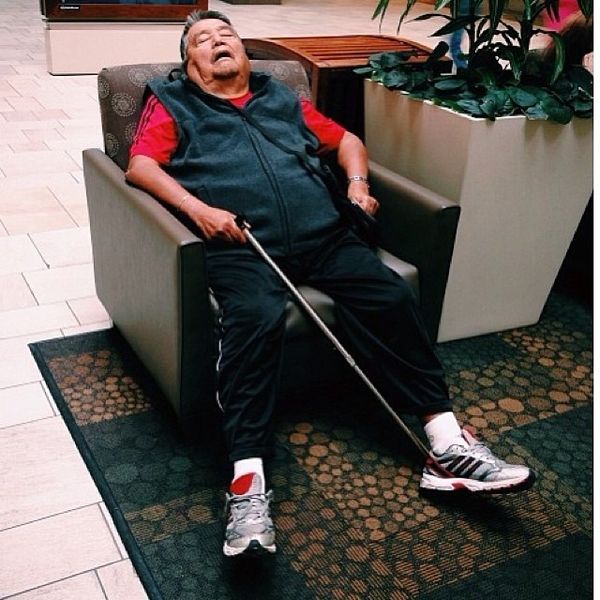 un confrère mort au combat (à terre)_resultat