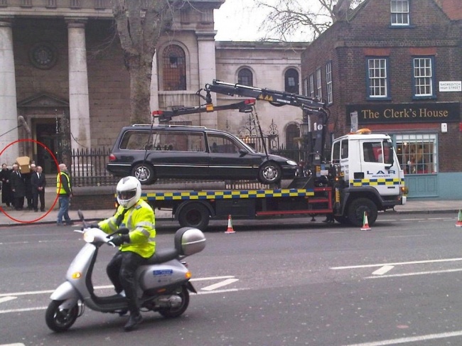 20 Photos of Coincidences That Are Hard to Believe