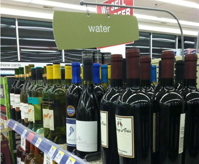 20 Hilarious Situations When People Had One Job and Failed Miserably