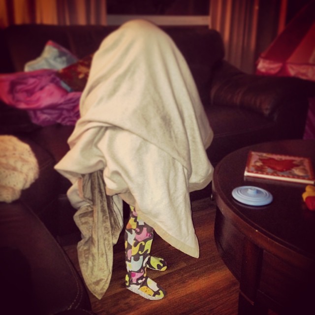 criancas-esconde-esconde-11