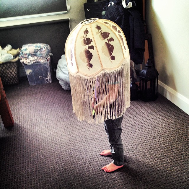 criancas-esconde-esconde-12