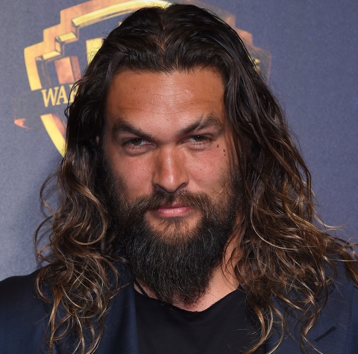 12 Things Men Do That Make Women Melt on the Spot