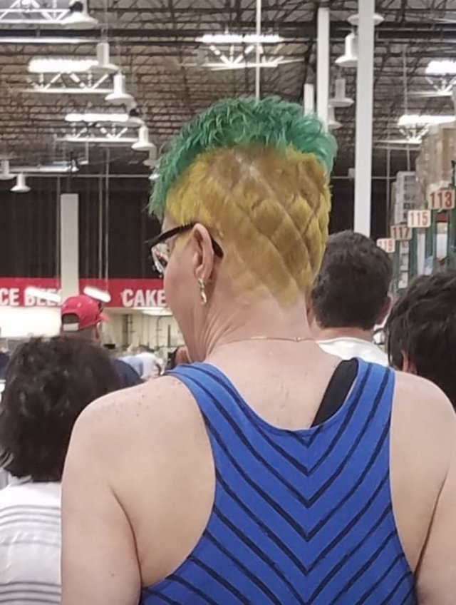 hilariously bad haircuts that will never see again 25