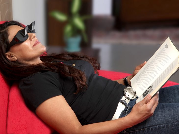 Lentes para leer cómodamente recostado