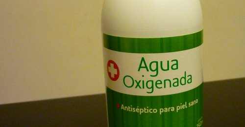 Resultado de imagen de paño humedecido con peróxido de hidrógeno