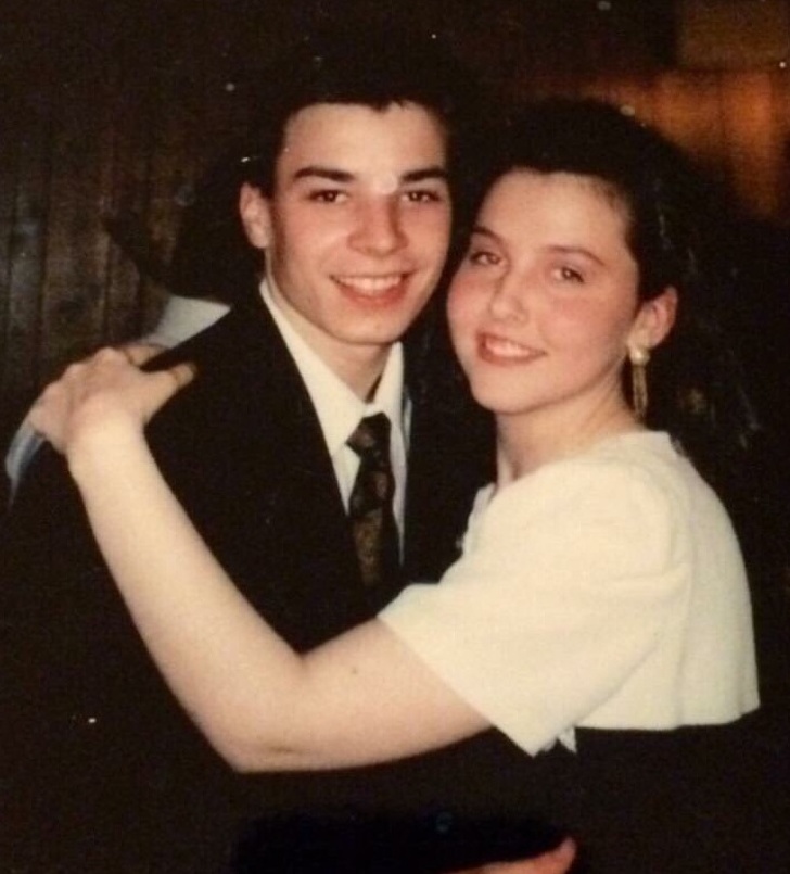 15 Personas que hablaban y salían con famosos cuando nadie sabía quiénes eran