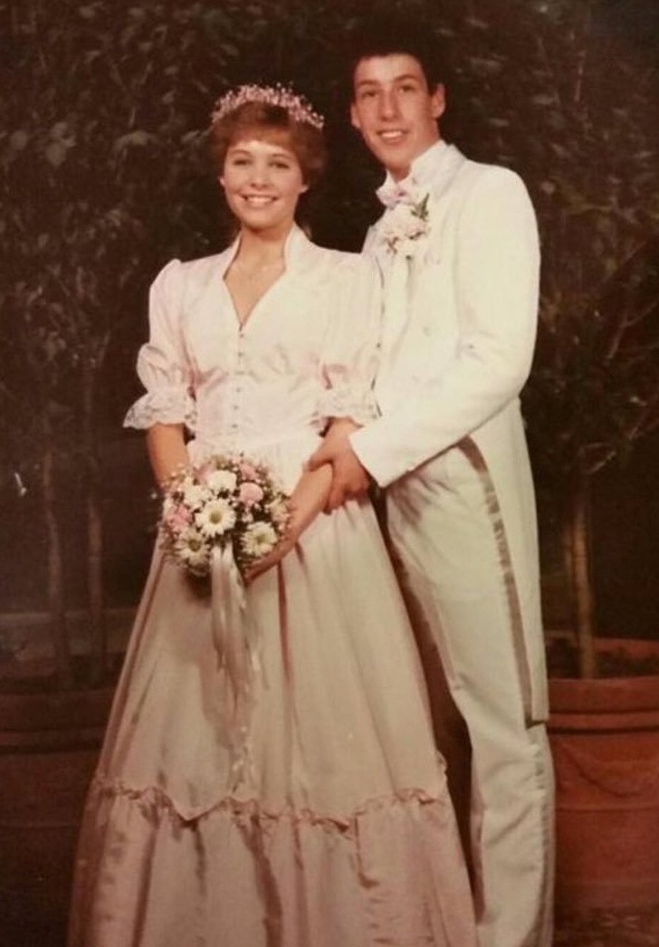 15 Personas que hablaban y salían con famosos cuando nadie sabía quiénes eran