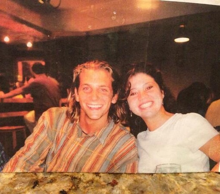 15 Personas que hablaban y salían con famosos cuando nadie sabía quiénes eran