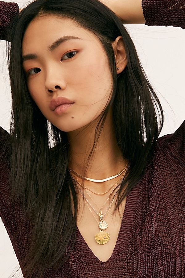 Promising review: &quot;Pictures do this gorgeous necklace no justice. It’s absolutely stunning.&quot; —AilurosReignPrice:  (available in shells and hearts)