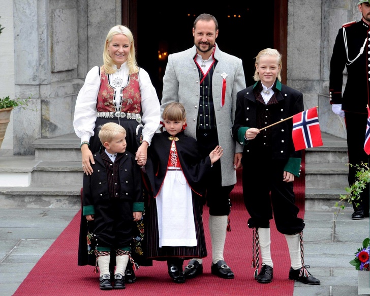 7 Reglas de crianza en las familias reales (Algunas, dignas de copiar)