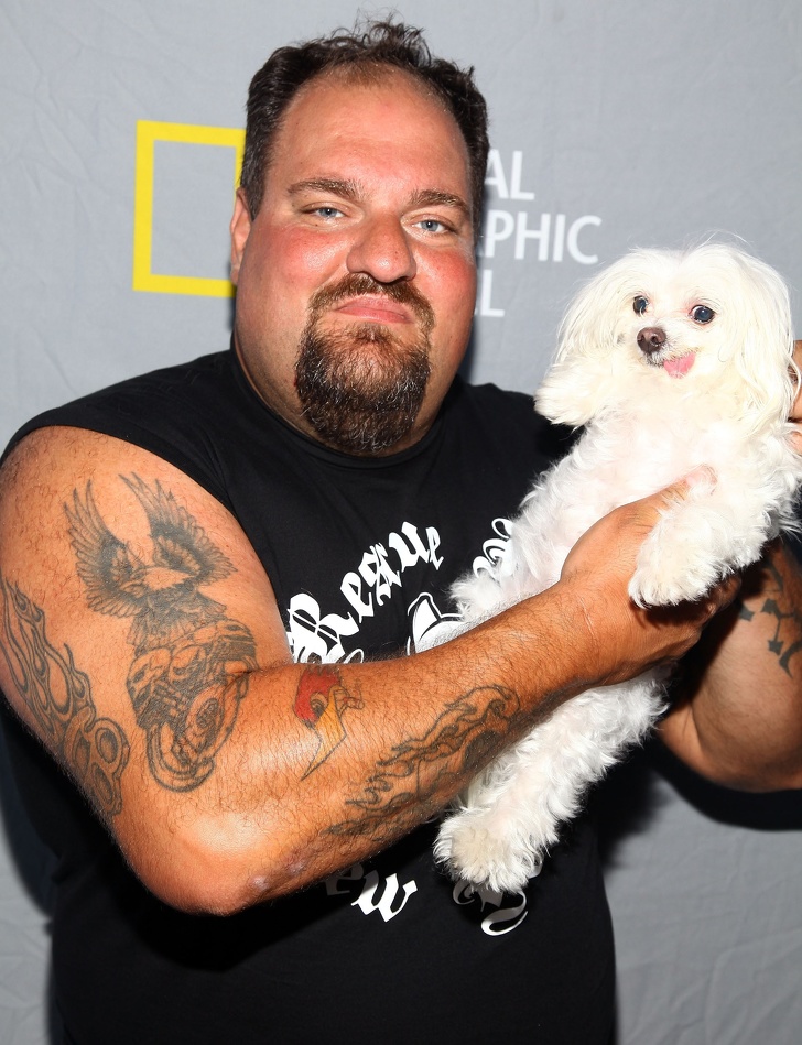 Una “banda” de moteros irrumpe en peleas de perros y les quita los animales a dueños crueles