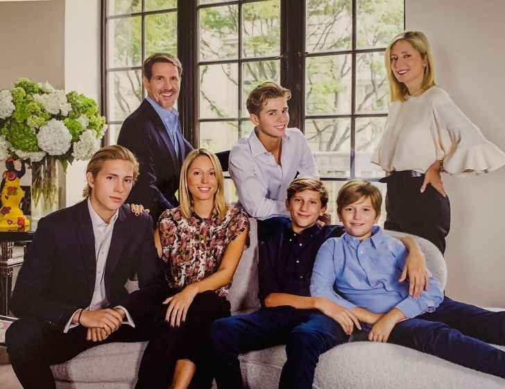 Qué enseñan a sus hijos las personas que ocupan los primeros puestos de la lista Forbes