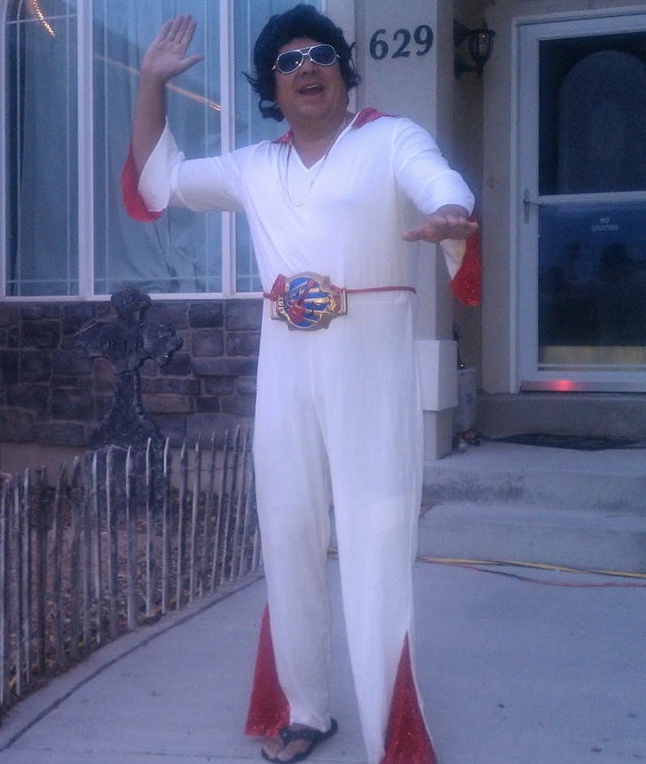 Un hijo le pidió a su papá que no saliera a despedirse de él al autobús escolar y lo lamentó durante todo el año