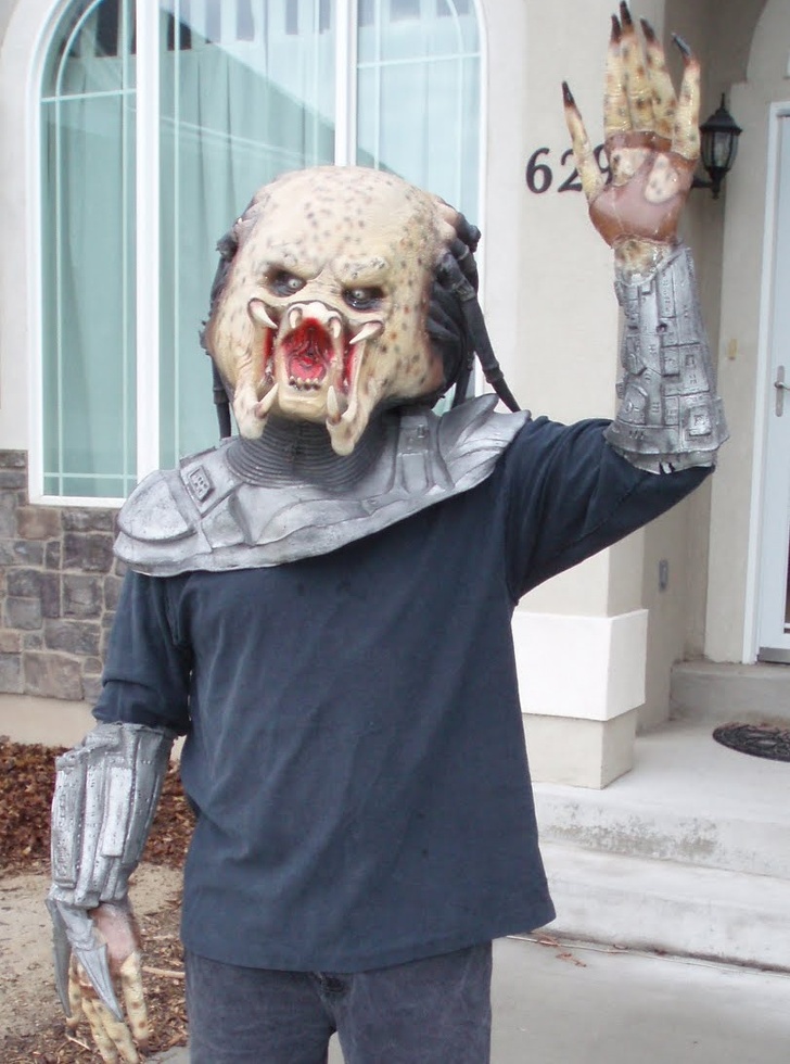 Un hijo le pidió a su papá que no saliera a despedirse de él al autobús escolar y lo lamentó durante todo el año