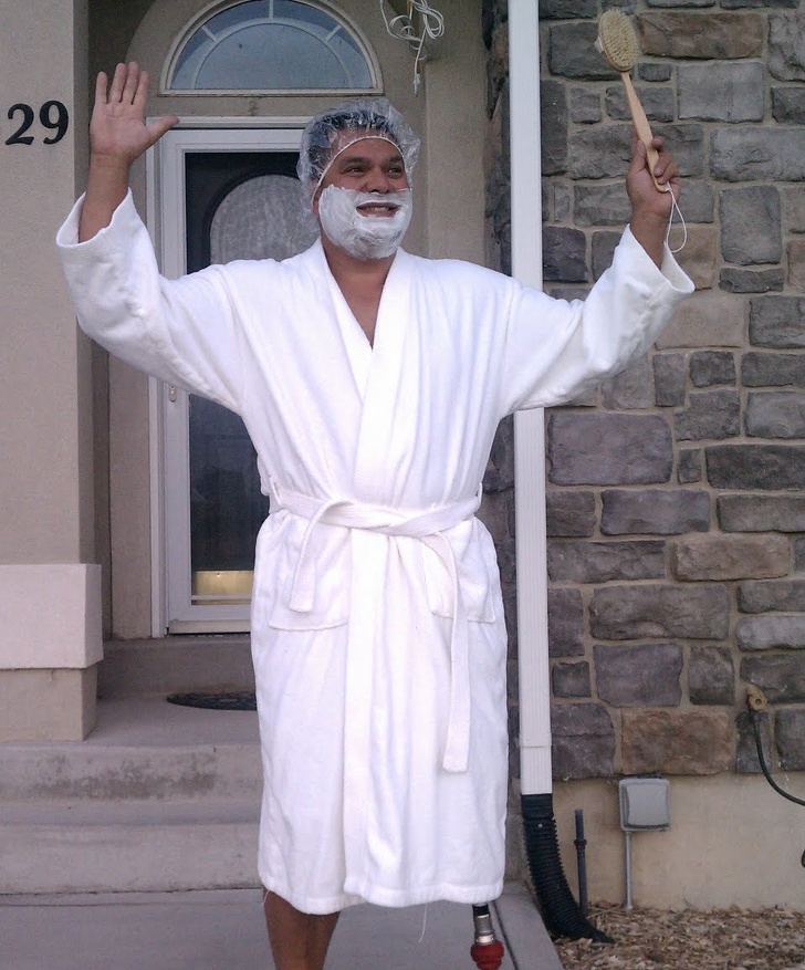 Un hijo le pidió a su papá que no saliera a despedirse de él al autobús escolar y lo lamentó durante todo el año