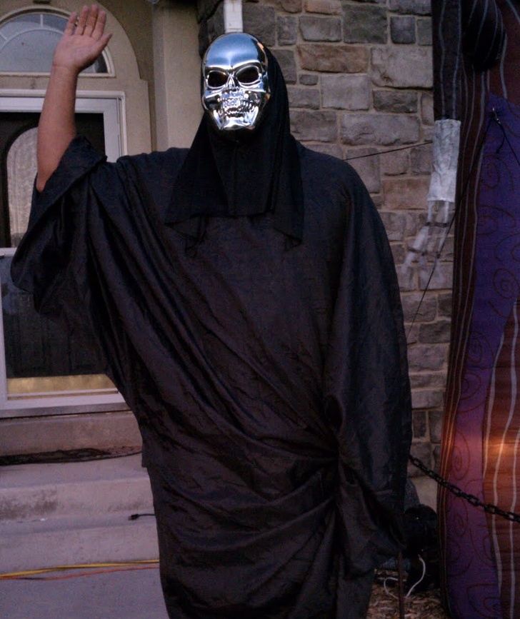 Un hijo le pidió a su papá que no saliera a despedirse de él al autobús escolar y lo lamentó durante todo el año