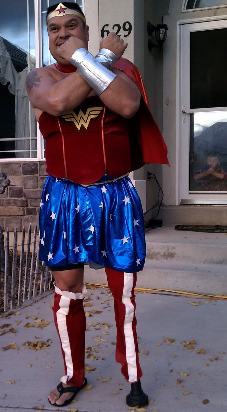 Un hijo le pidió a su papá que no saliera a despedirse de él al autobús escolar y lo lamentó durante todo el año