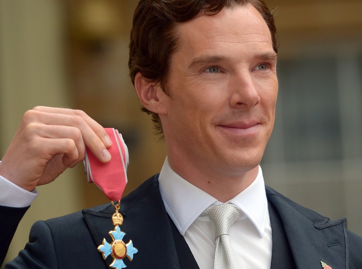 14 Historias sobre el encuentro de algunos famosos con la reina Isabel II (Casi todos rompieron la etiqueta)