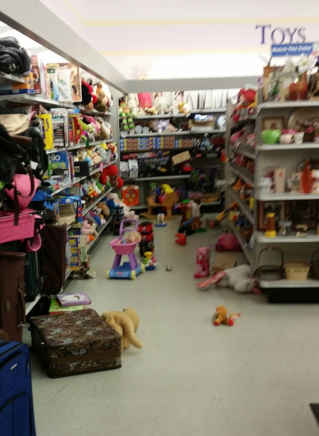 25 Mostras de que não há força mais destruidora do que uma criança que fica sozinha