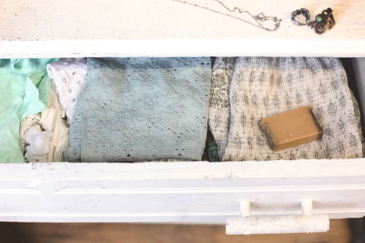 16 Conselhos de limpeza super baratos para deixar a casa brilhando