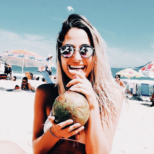 chica en la playa