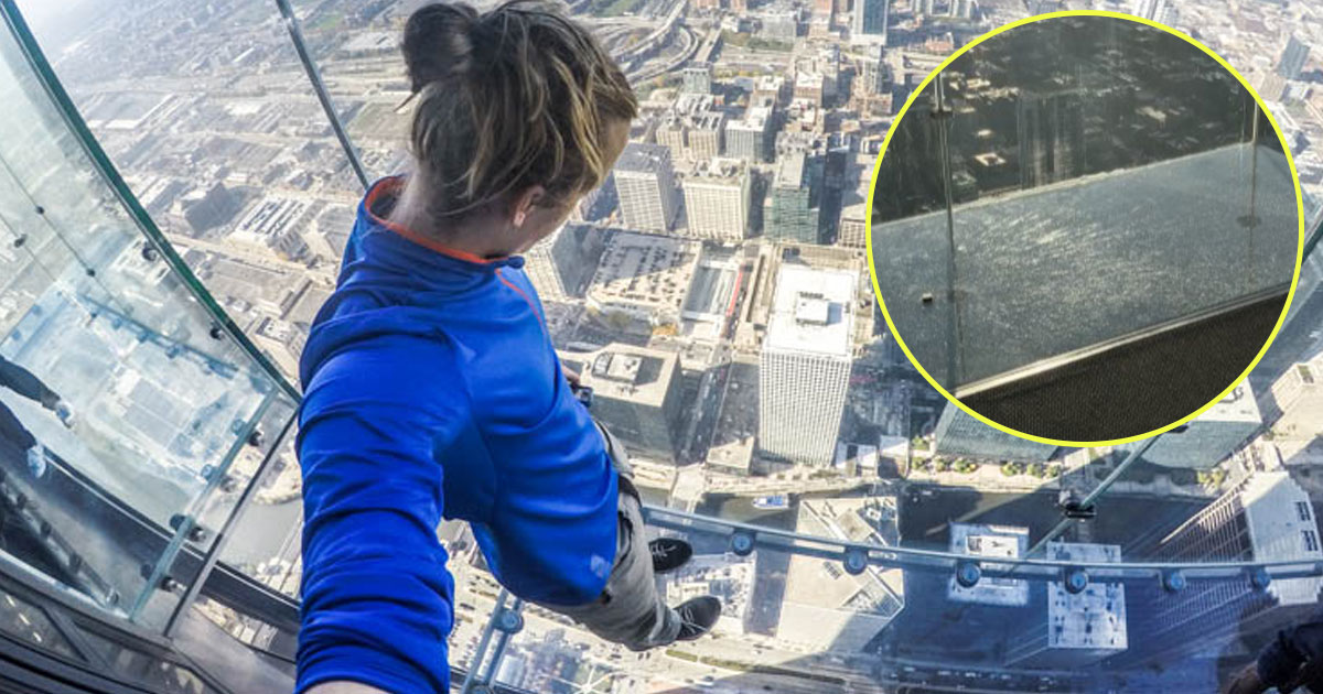 Chicago's Glass Skydeck On 103rd Floor Cracked Under Tourists’ Feet
