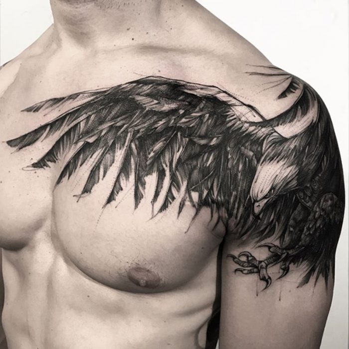 tatuaje masculino de águila