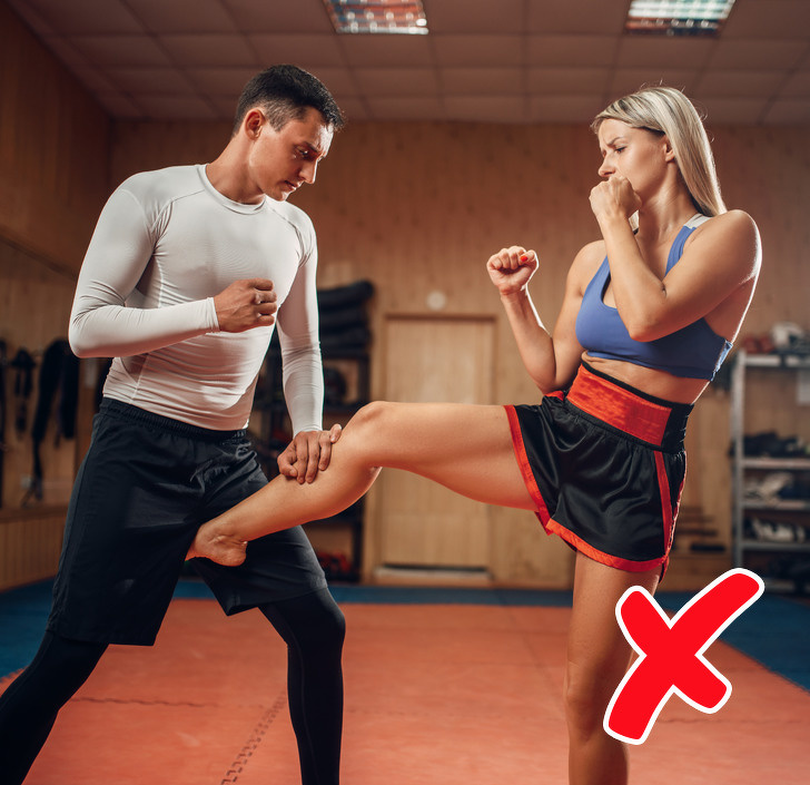 8 Consejos de autodefensa que nos pueden hacer más daño que bien