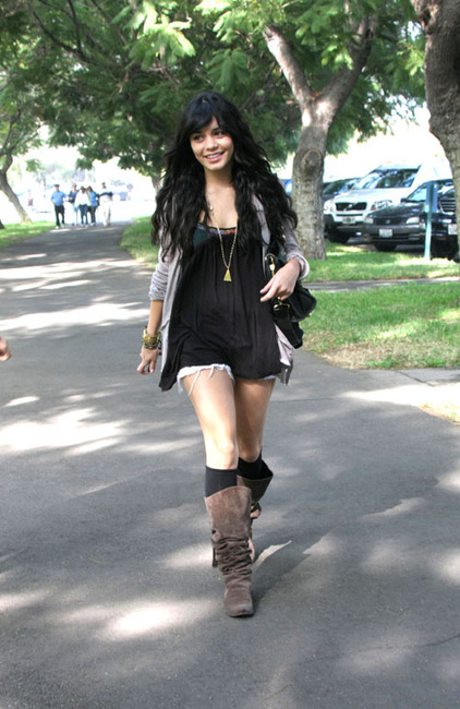  mujer con botas de ante cafe 