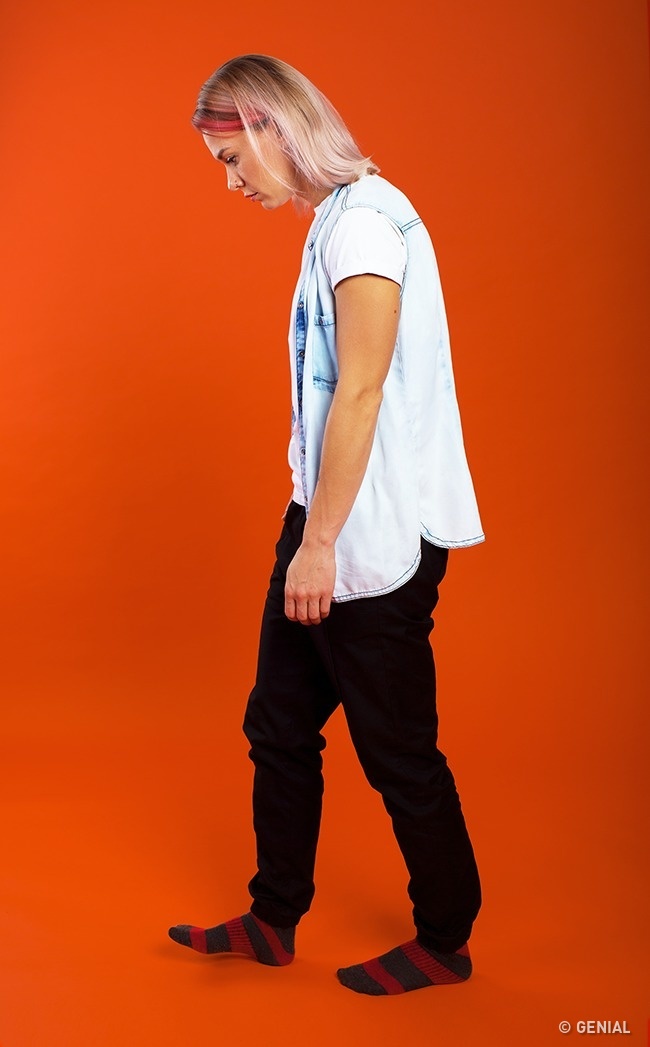 12 poses y gestos que no te favorecen en absoluto