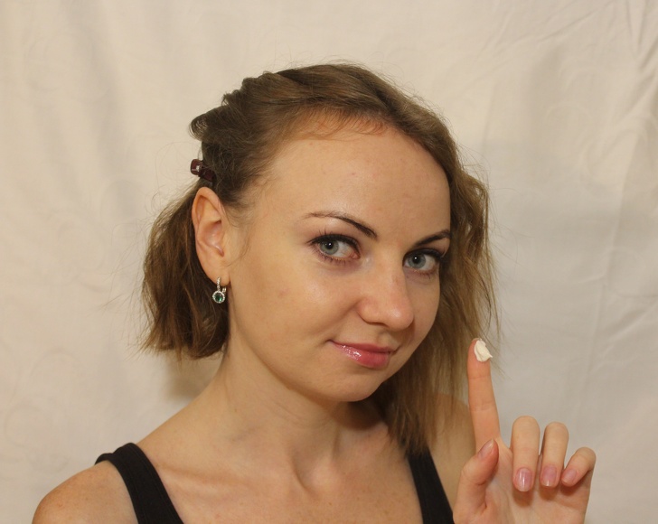 10 Secretos para aplicar la base de maquillaje (Y el rostro quedará como si pasara por Photoshop)