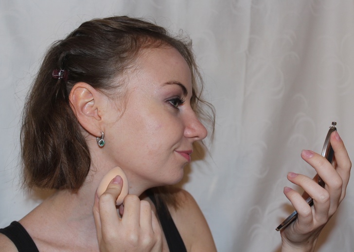 10 Secretos para aplicar la base de maquillaje (Y el rostro quedará como si pasara por Photoshop)