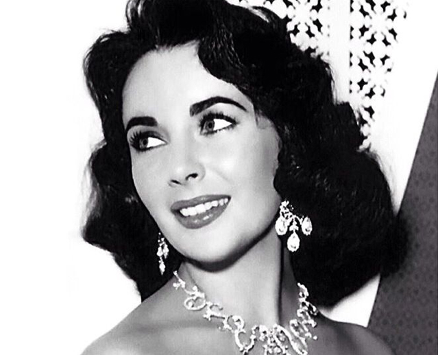 Resultado de imagen de Elizabeth Taylor accesorios