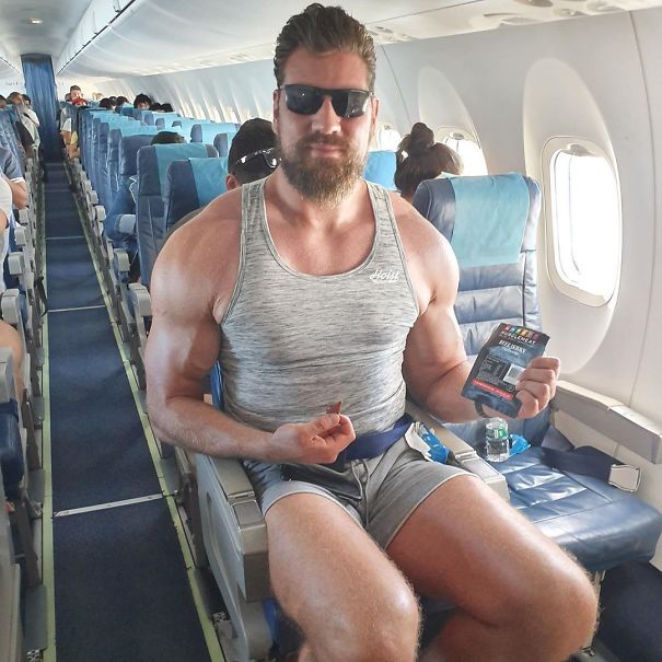 I Can Only Sit In A Plane Like This If There Is No Seat In Front Of Me, Normal Seats Are 100% Impossible Or I Will Block The Walking Path I Can Only Sit In A Plane Like This If There Is No Seat In Front Of Me, Normal Seats Are 100% Impossible Or I Will Block The Walking Path