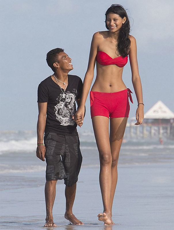 Wold's Tallest Teenager With Her Boyfriend Wold